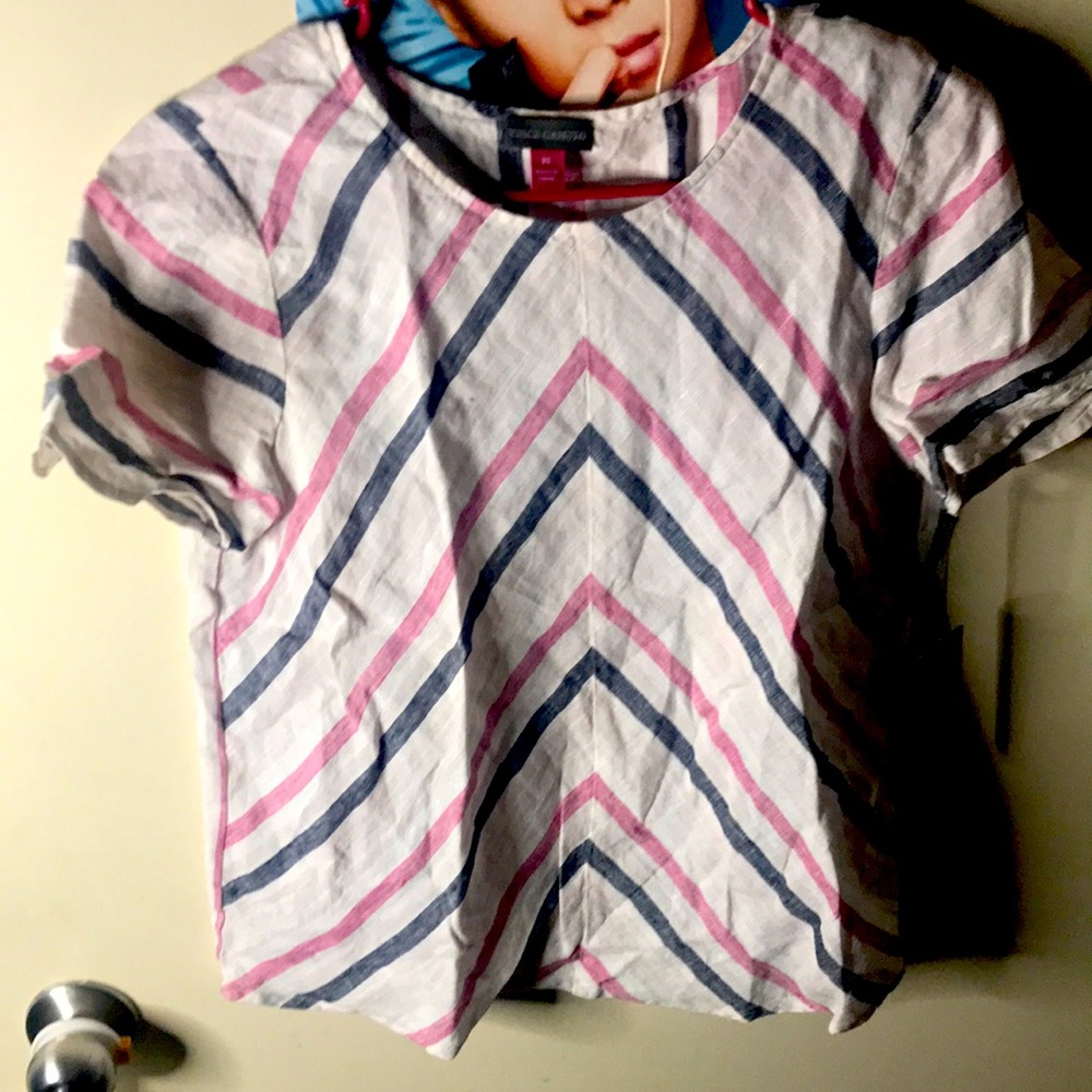 Short sleeve cos Vince Camuto